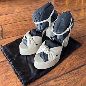 BIANCA PLATFORM SANDALS IN SMOOTH LEATHER - PEARL